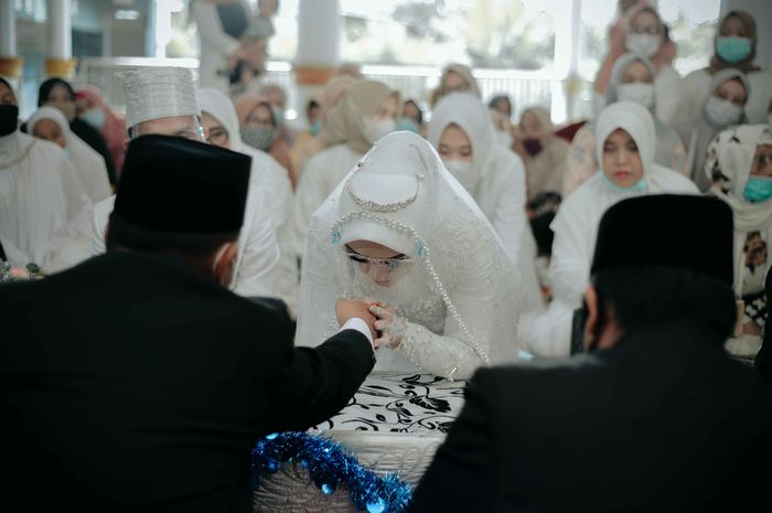 Hak Dan Kewajiban Suami Istri Dalam Islam Secara Lengkap
