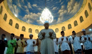 7 Kesunahan Dalam Shalat