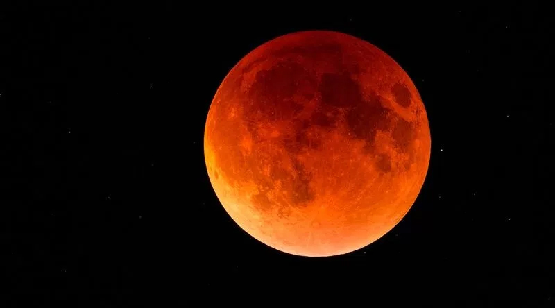 Tata Cara Shalat Gerhana Bulan