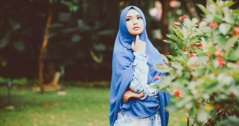 Hukum Memakai Hijab Dalam Islam Lengkap Dengan Dalil